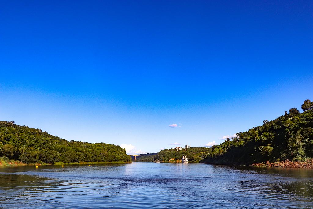 Click to enlarge image Crucero_iguazu1.jpg