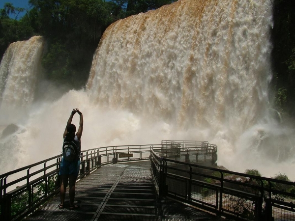 ¿Cómo se formaron las Cataratas del Iguazú?