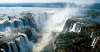 Escapada a Cataratas del Iguazú lancha gran aventura incluida!